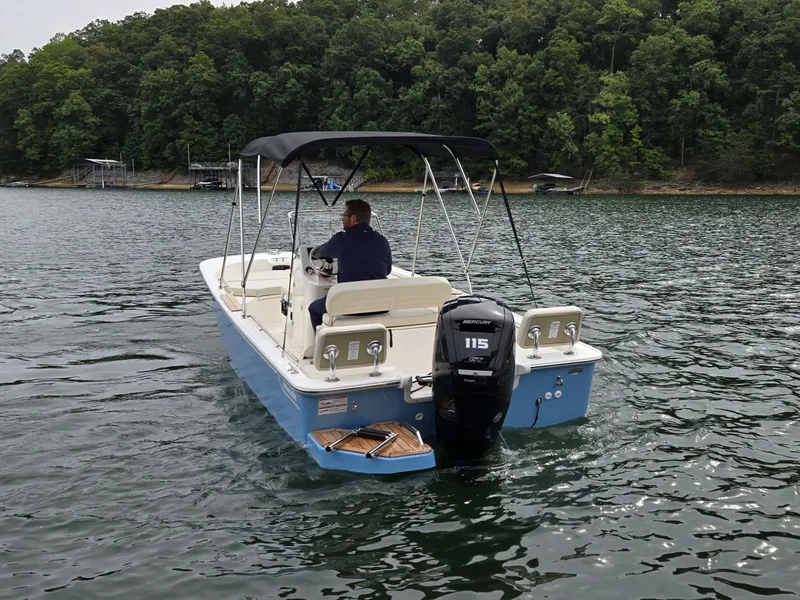 Slide: The Image of Boston Whaler 170 Montauk 2026 - 33