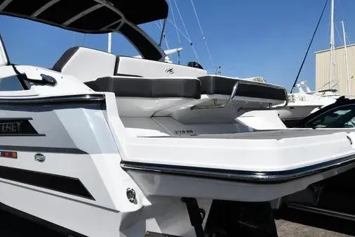 Slide: The Image of 2021 Monterey 278SS Super Sport boat with sleek design and spacious seating. - 7