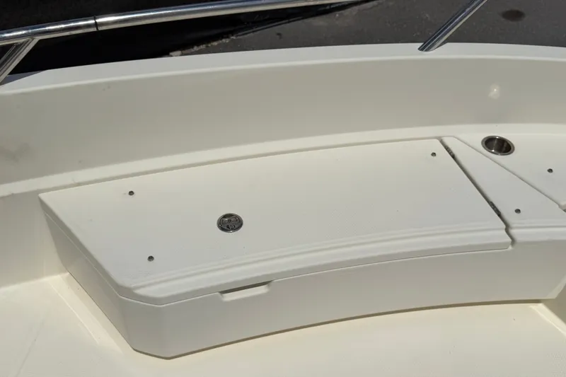 Slide: The Image of White deck area of a 2021 Parker Poland 690 Sport boat. - 45