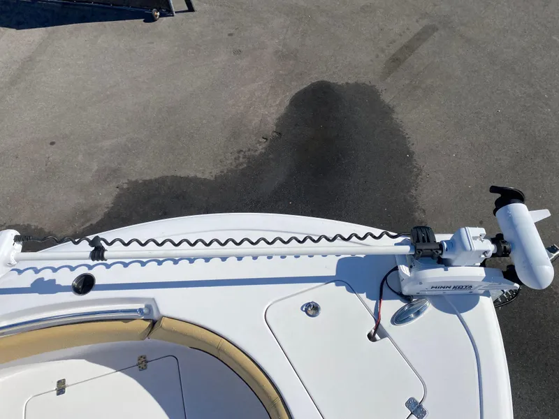 Slide: The Image of Vue de proue du bateau Sportsman Heritage 211 Center Console 2021. - 39