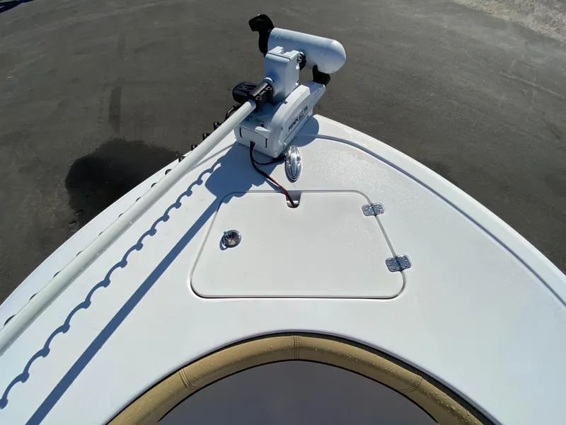 Slide: The Image of Boegzicht van de 2021 Sportsman Heritage 211 Center Console boot. - 31