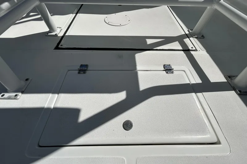 Slide: The Image of Innenansicht eines Clearwater 2000 Center Console Bootes, Baujahr 2020. - 23