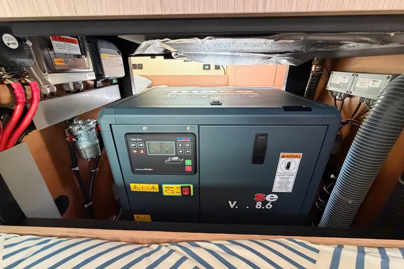 Slide: The Image of Beneteau Oceanis Yacht 54 2022 - 102