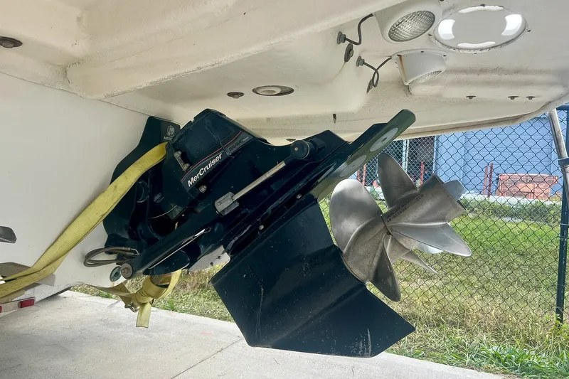 Slide: The Image of 2007 Sea Ray 270 Amberjack MerCruiser outdrive and propeller detail. - 36