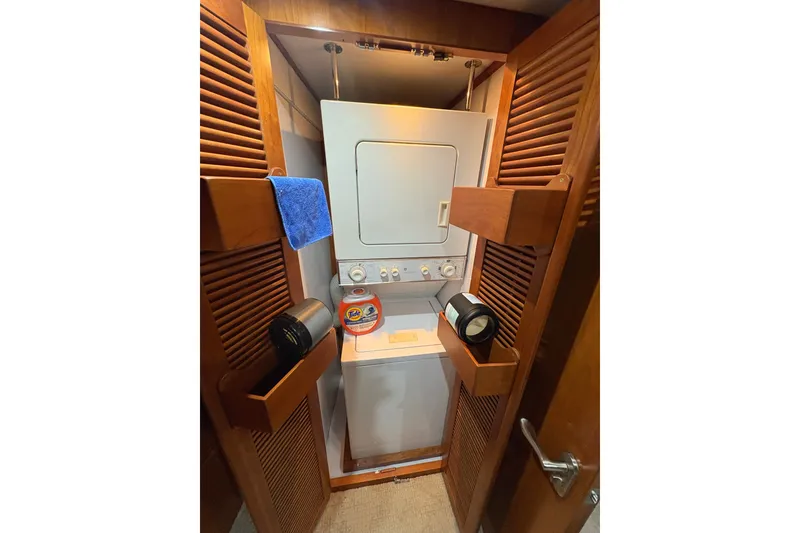 Slide: The Image of Stackable Washer & Dryer - 47