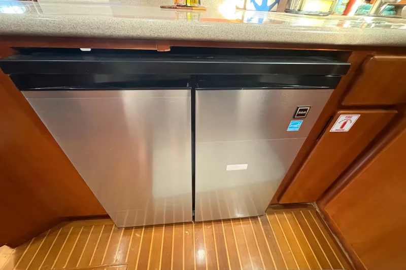 Slide: The Image of Refrigerator/Freezer - 18