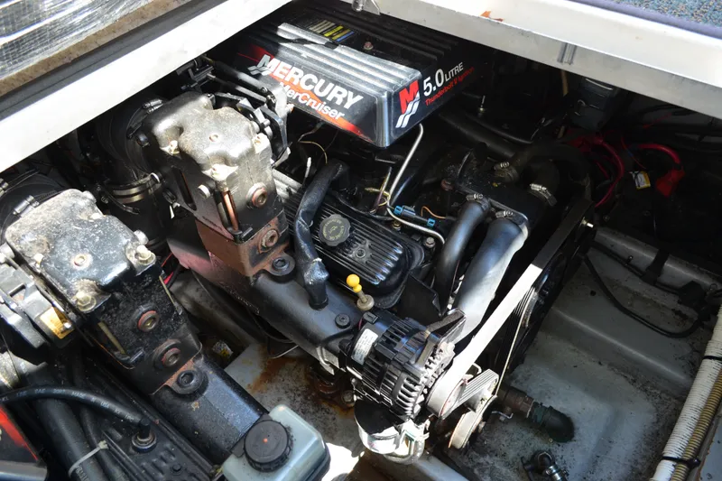 Slide: The Image of Engine compartment of a 2001 Monterey 282 Cruiser with a Mercury 5.0L motor. - 38