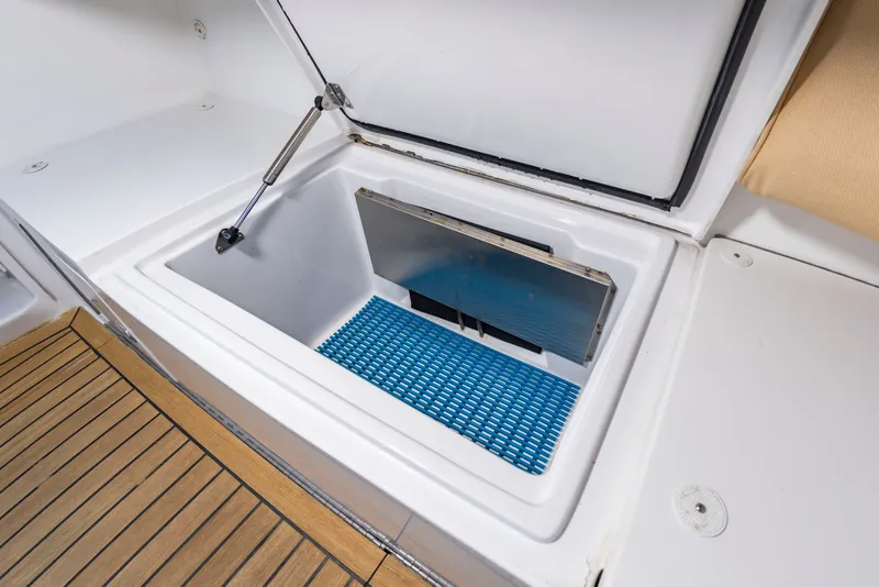 Slide: The Image of Ocean 53 Super Sport 1996 - 17