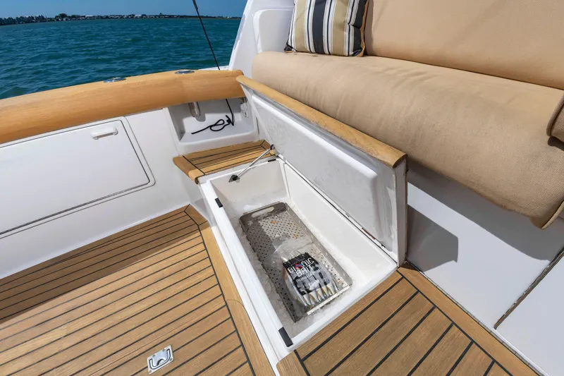 Slide: The Image of Ocean 53 Super Sport 1996 - 15
