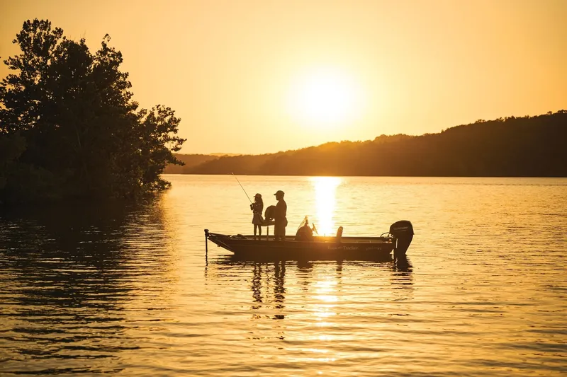 Slide: The Image of Tracker Bass Tracker Classic XL 2027 - 34