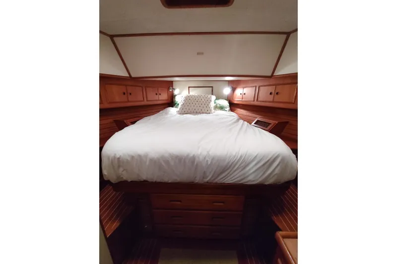 Slide: The Image of Luxurious cabin interior of 1996 Grand Banks Eastbay 40 Flybridge yacht. - 66