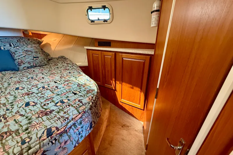 Slide: The Image of Owners stateroom storage on starboard side - 40