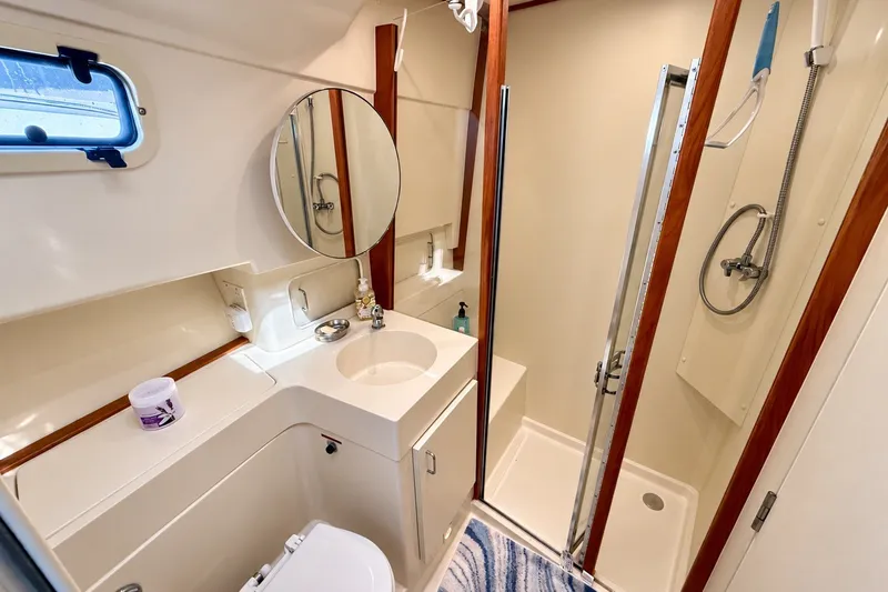 Slide: The Image of Head compartment with separate stall shower 1 - 46
