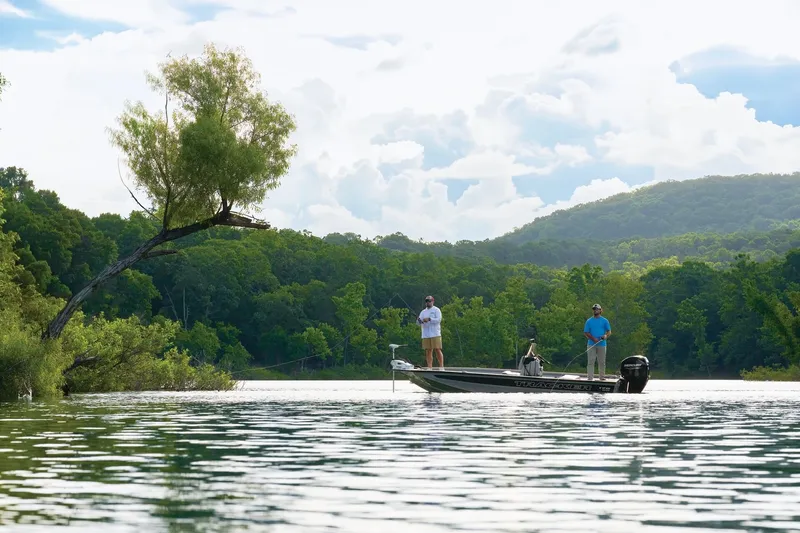 Slide: The Image of Tracker Bass Tracker 175 CC 2027 - 29