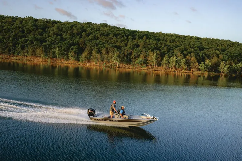 Slide: The Image of Tracker Bass Tracker 175 CC 2027 - 26