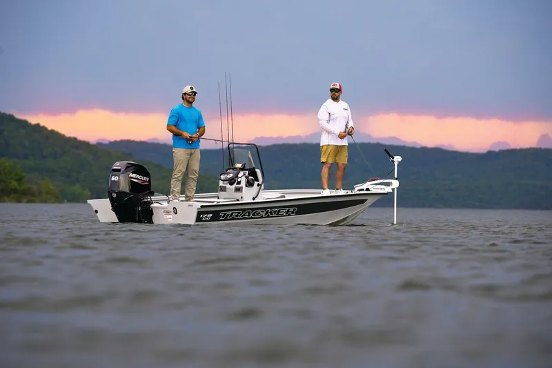 Slide: The Image of Tracker Bass Tracker 175 CC 2027 - 32