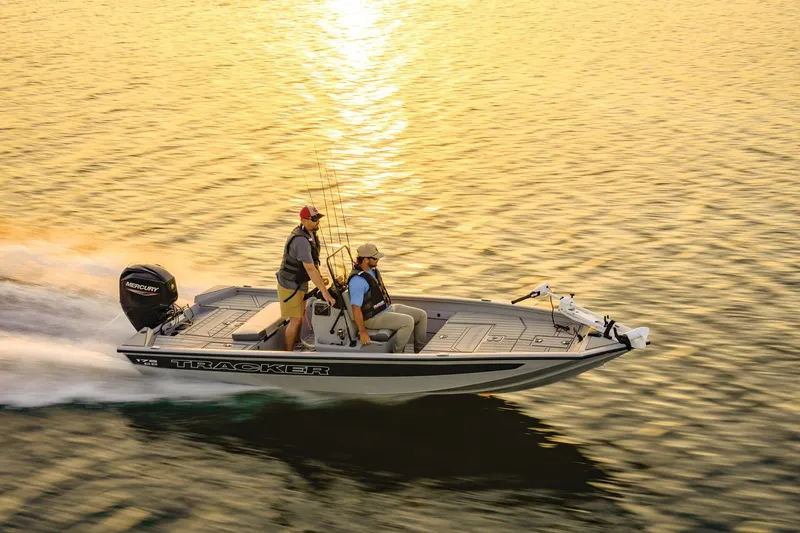 Slide: The Image of Tracker Bass Tracker 175 CC 2027 - 24