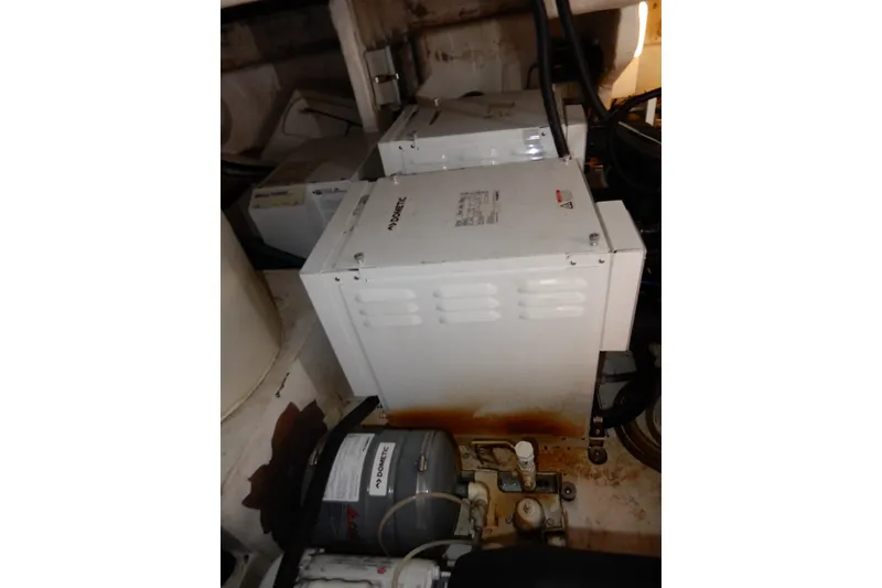 Slide: The Image of Engine room of 2008 Viking Sport Cruisers 61 Motor Yacht with Dometic equipment. - 131