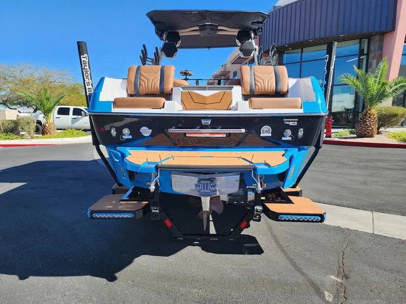 Slide: The Image of Malibu 25 LSV 2026 - 21