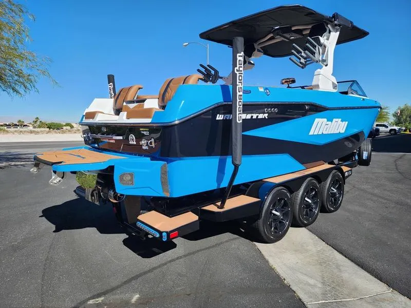 Slide: The Image of Malibu 25 LSV 2026 - 2