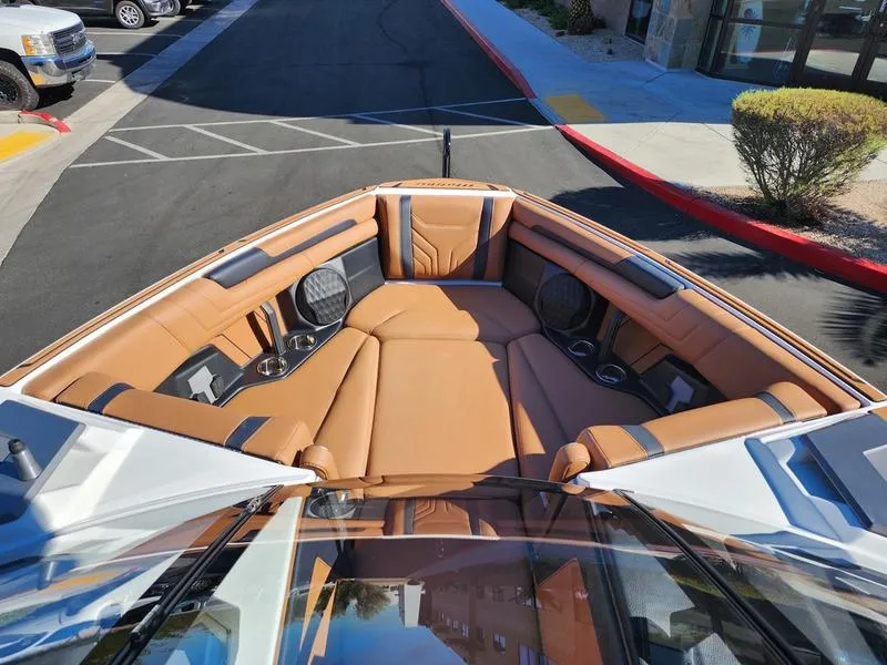 Slide: The Image of Malibu 25 LSV 2026 - 35