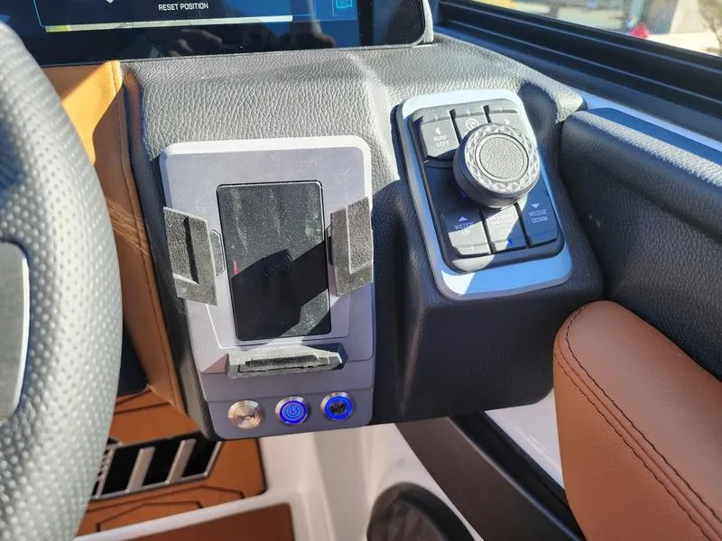 Slide: The Image of Malibu 25 LSV 2026 - 31