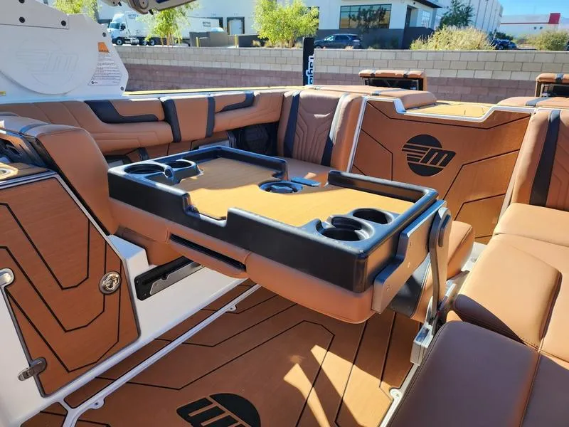 Slide: The Image of Malibu 25 LSV 2026 - 36