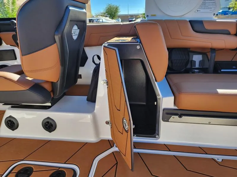 Slide: The Image of Malibu 25 LSV 2026 - 44