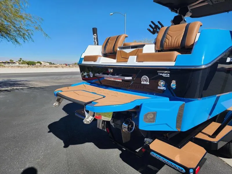 Slide: The Image of Malibu 25 LSV 2026 - 12