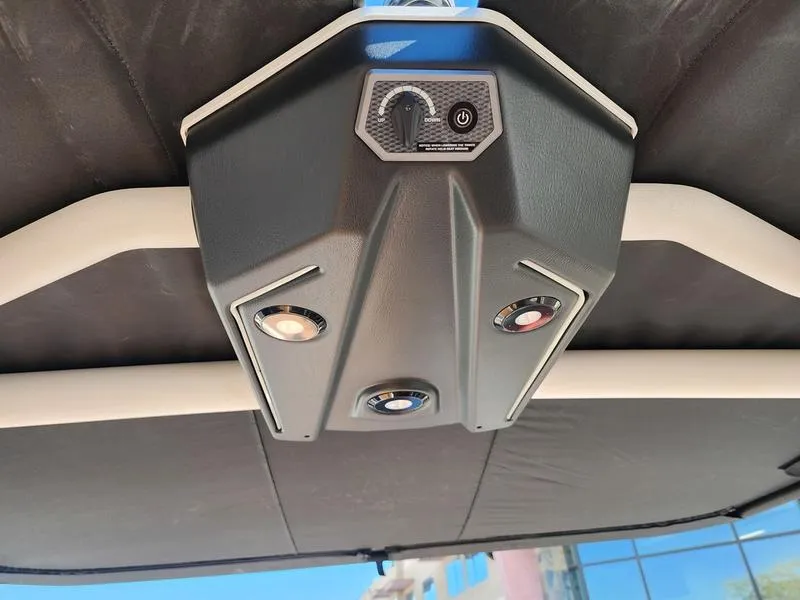 Slide: The Image of Malibu 25 LSV 2026 - 26