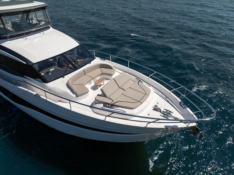 Slide: The Image of The 2025 Princess Y72 features a sleek design with a spacious sun deck on the foredeck. - 3