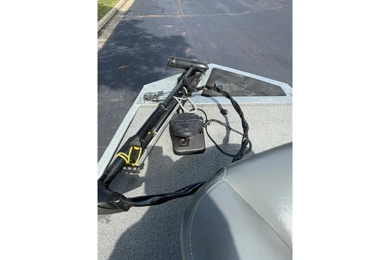 Slide: The Image of 2019 Tracker Bass Tracker Classic XL boat deck with trolling motor and seat. - 13