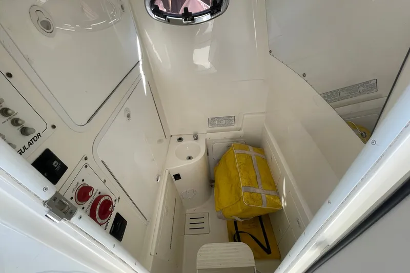 Slide: The Image of MARINE HEAD IN CENTER CONSOLE - 18