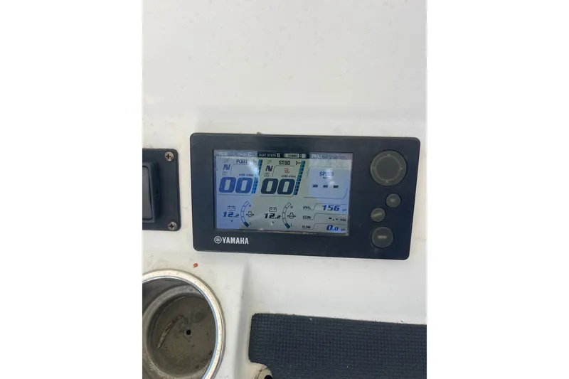 Slide: The Image of YAMAHA TWIN ENGINE DISPLAY - 13