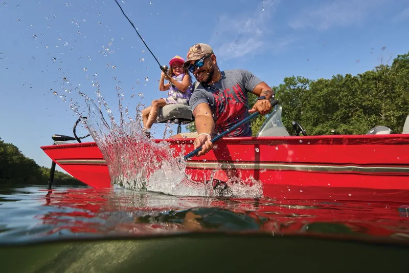 Slide: The Image of Tracker Bass Tracker Classic XL 2027 - 37