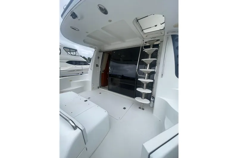 Slide: The Image of AFT COCKPIT OVERVIEW LOOKING FORWARD - 83
