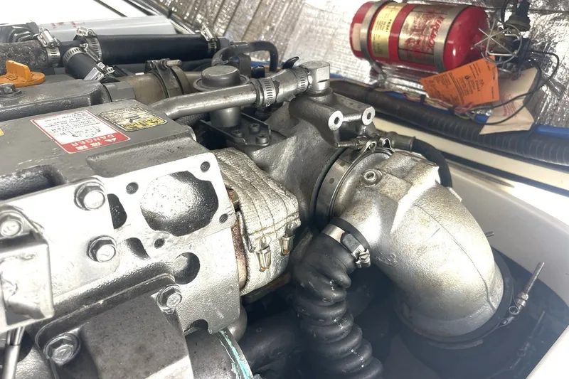 Slide: The Image of CLEAN GOOD CONDITION MIXING ELBOW AND TURBO HOUSING!! - 23