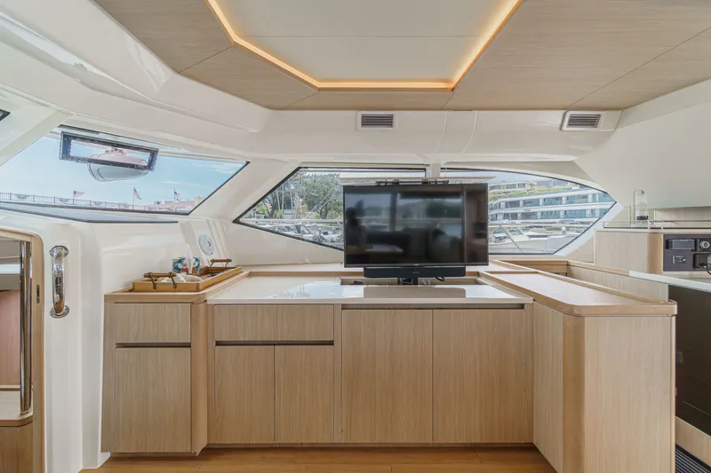 Slide: The Image of Aquila 44 Yacht 2018 - 43