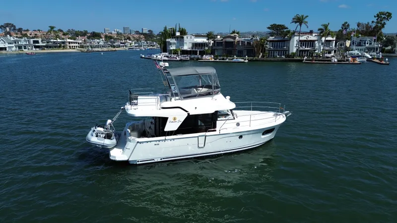Slide: The Image of Beneteau Swift Trawler 35 2021 - 26