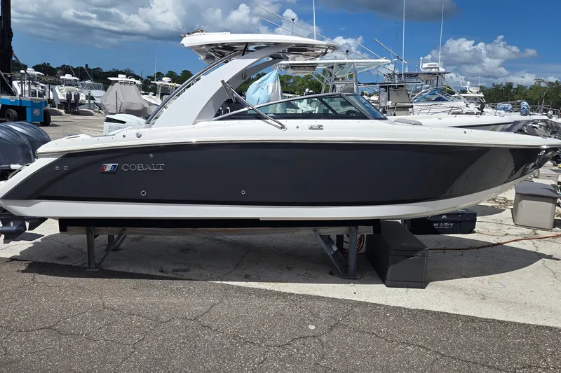 The Image of Cobalt 30SC Outboard 2023 - undefined