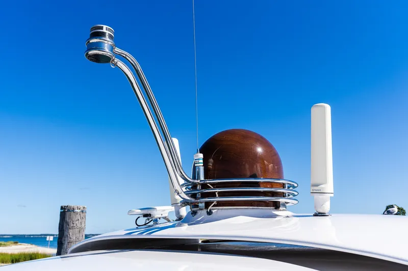 Slide: The Image of Zeelander Z44 yacht antenna and radar dome against clear blue sky, 2014 model. - 20
