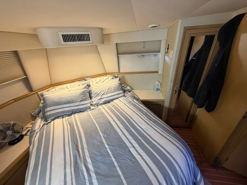 Slide: The Image of Hatteras 52 Cockpit Motor Yacht 1991 - 57