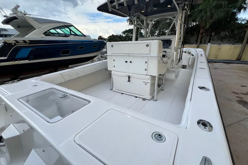 Slide: The Image of 2007 SeaVee 340B Open boat interior with spacious deck and modern amenities. - 29