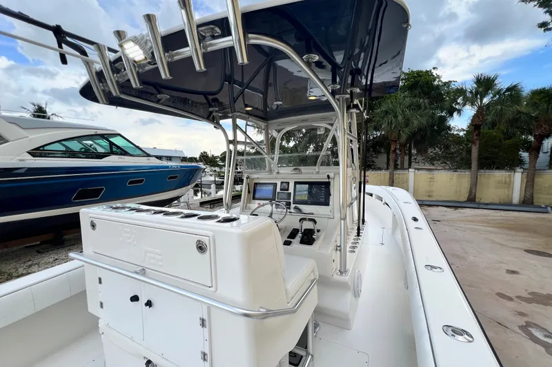 Slide: The Image of 2007 SeaVee 340B Open boat with modern cockpit and navigation equipment. - 57