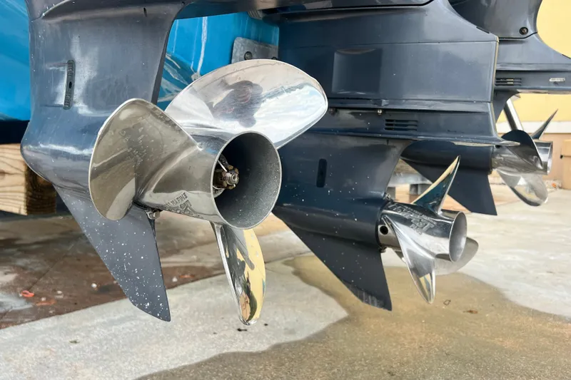 Slide: The Image of Propellers of a 2007 SeaVee 340B Open boat, close-up view. - 16