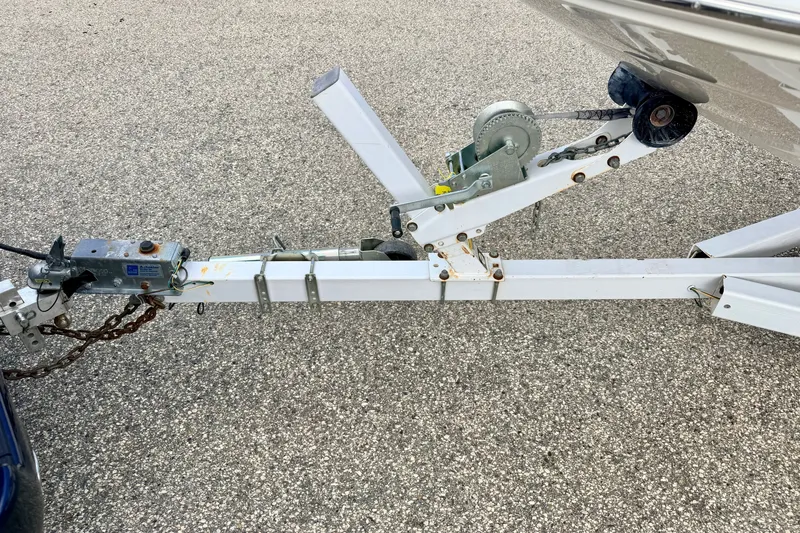 Slide: The Image of Trailer hitch and winch system for 2000 Sea Ray 210 Sundeck boat. - 72