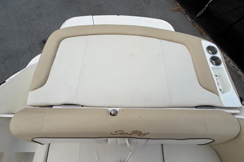 Slide: The Image of Sea Ray 240 Sundeck 2014 - 83