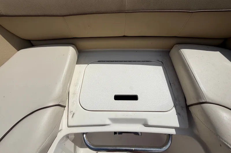 Slide: The Image of Sea Ray 240 Sundeck 2014 - 53