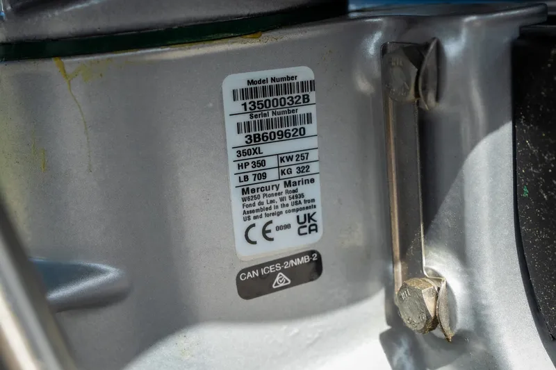 Slide: The Image of Label on Evotti 725QL 2026 model, displaying specifications and serial number details. - 4