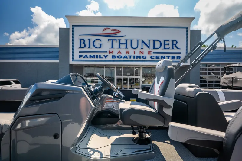 Slide: The Image of 2026 Evotti 725QL boat at Big Thunder Marine Family Boating Center. - 42